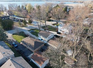 7601 E Wind Lake Rd, Wind Lake, WI 53185