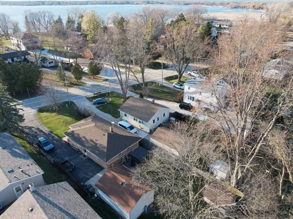 7601 East Wind Lake ROAD, Waterford, WI 53185