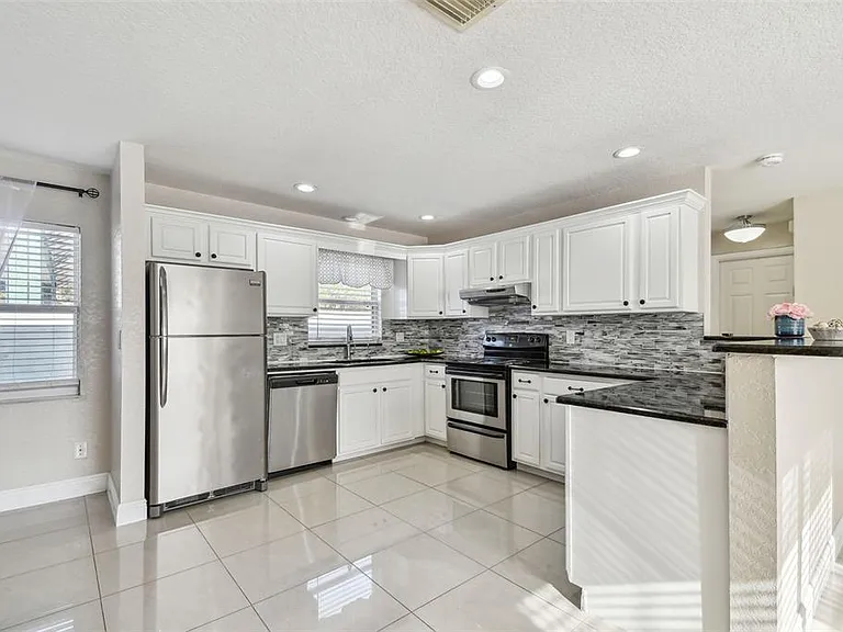 12252 Eldon Dr — Photo 25