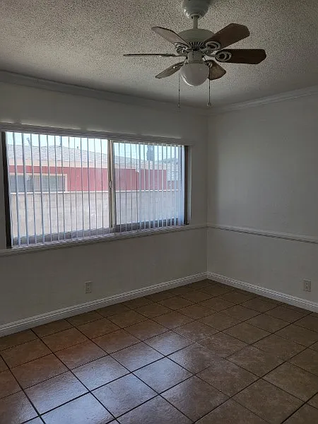 4808 Elizabeth St — Photo 1