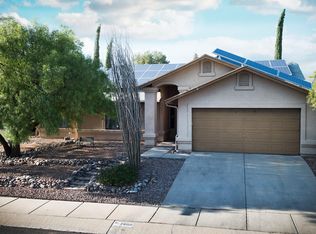 2860 W Redmond Dr, Tucson, AZ 85742