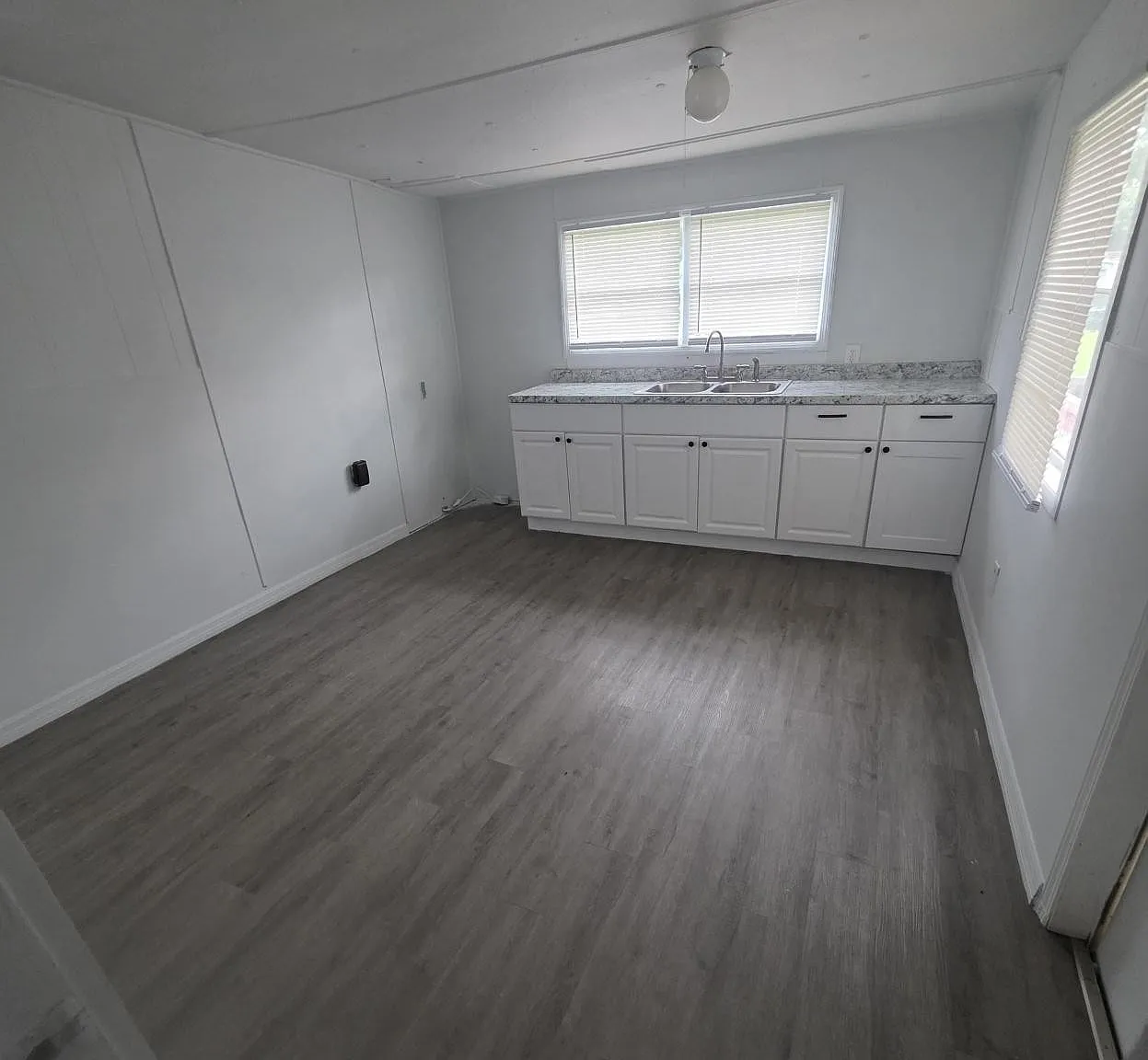 3 bed, 600 sqft, $996 — Photo 2