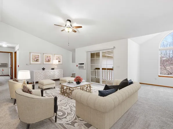 Oakridge, 400 Stonefield Cir #106, Mauston, WI 53948