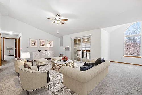 400 Stonefield Cir Photo 1