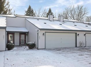 303 Creekside Ln SW, Isanti, MN 55040