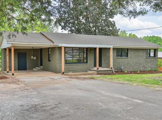 252 Hillcrest Dr, Huntingdon, TN 38344