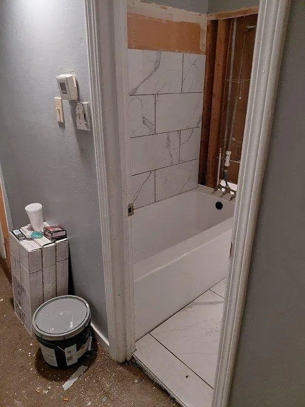 3 bed, 1.5 bath, $1,100 — Photo 2