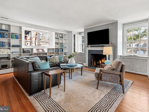 216 Wendover Rd, Baltimore, MD 21218