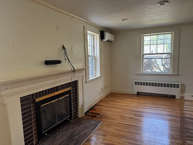 322 Lowell St #0 — Photo 15