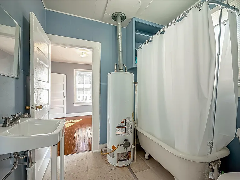 2611 Tierwester St — Photo 16