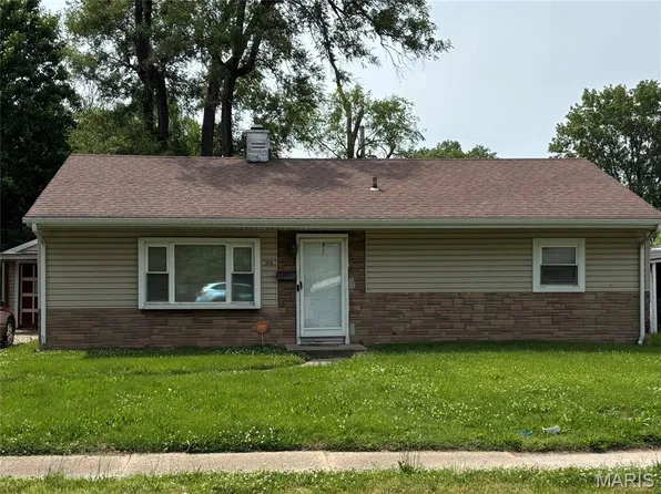 1118 Lilac Dr, Belleville, IL 62220