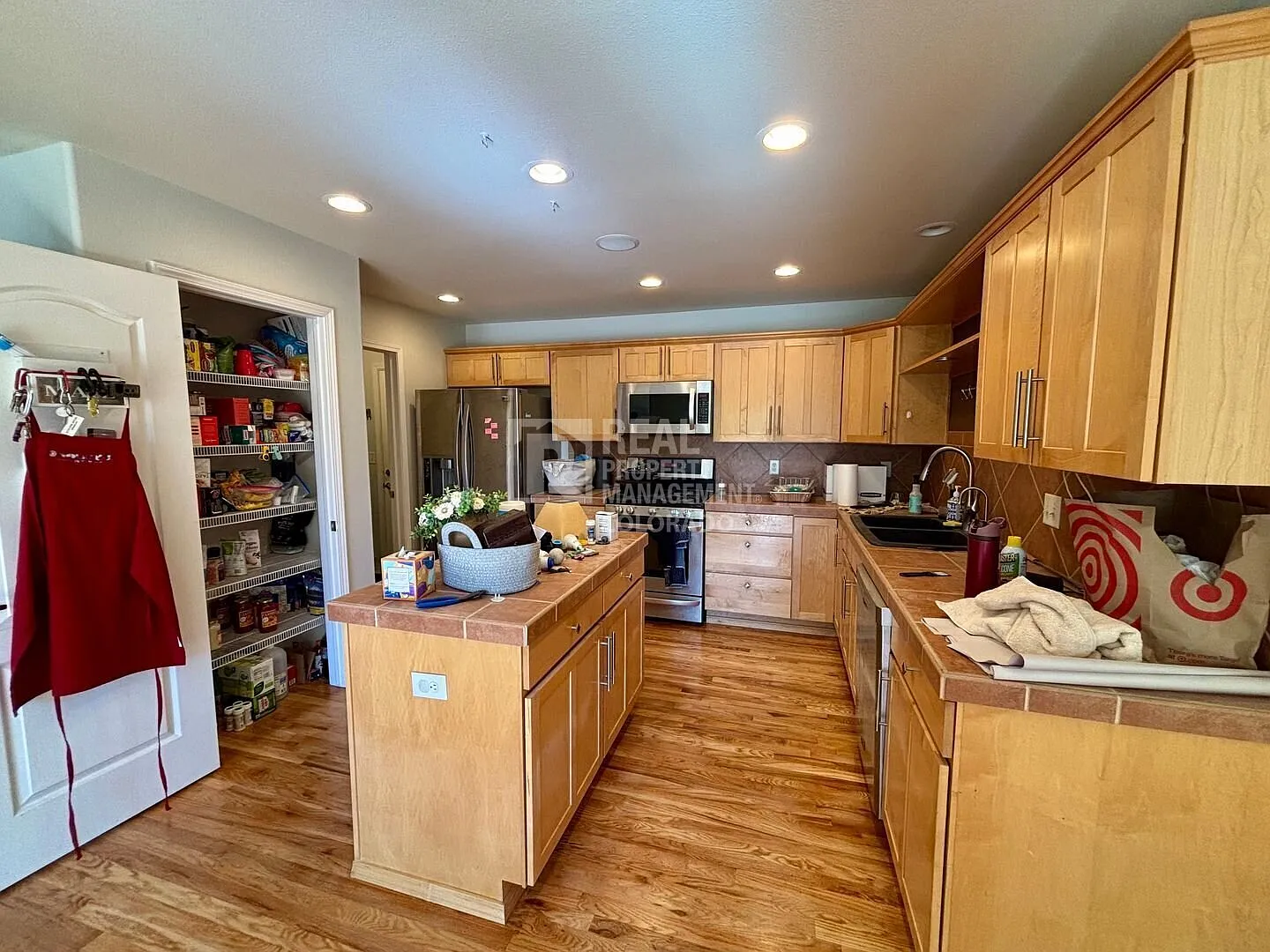 Spacious Corner-Lot Home with RV Garage & Fully Furnished Movie Theater — Photo 2