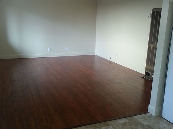3rd image of 150 Locust St APT 6
