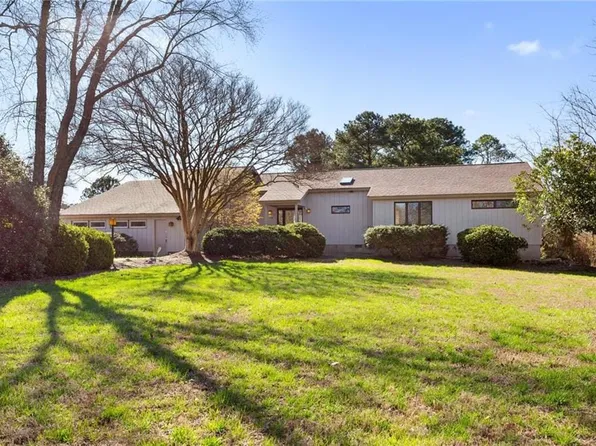 122 Creekview Ln, Hampton, VA 23669