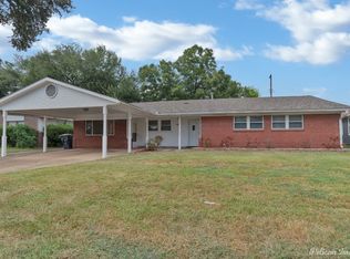 1207 Caroline Dr, Bossier City, LA 71112