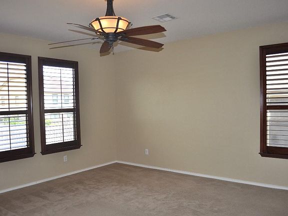 4th image of 2310 Kuykendall Dr