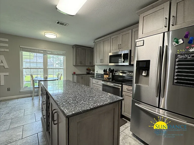 109 Long Pointe Dr — Photo 11