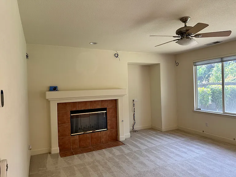 8054 Murcia Way — Photo 34