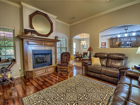 4th image of 721 Sienna Dr