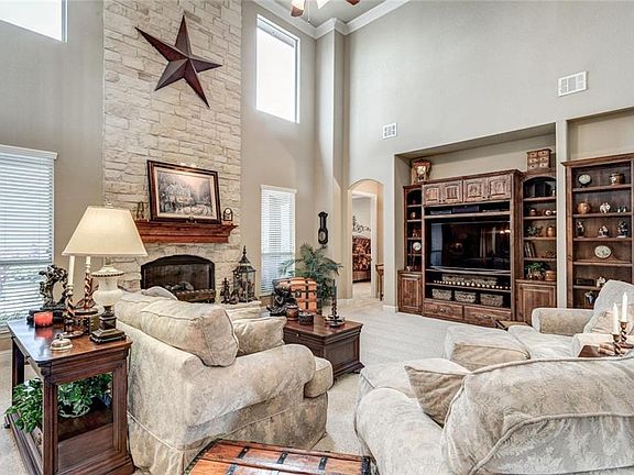 5th image of 7704 Grace Dr