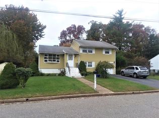 23 Edgemere Rd, Neptune, NJ 07753