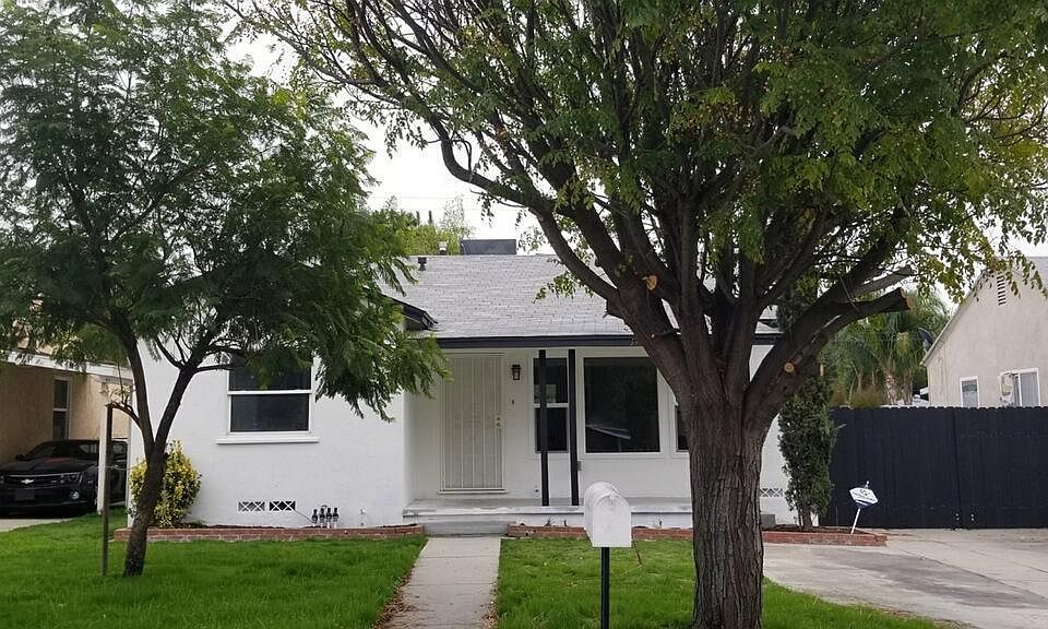 1st image of 3463 N Sierra Way