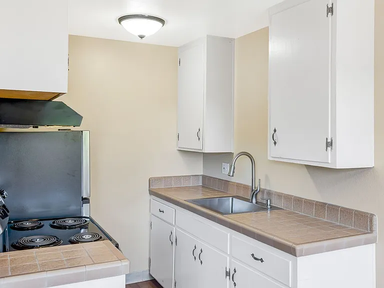 The Garden Apartments — Photo 19