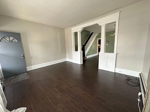 4th image of 17 E Lawton St