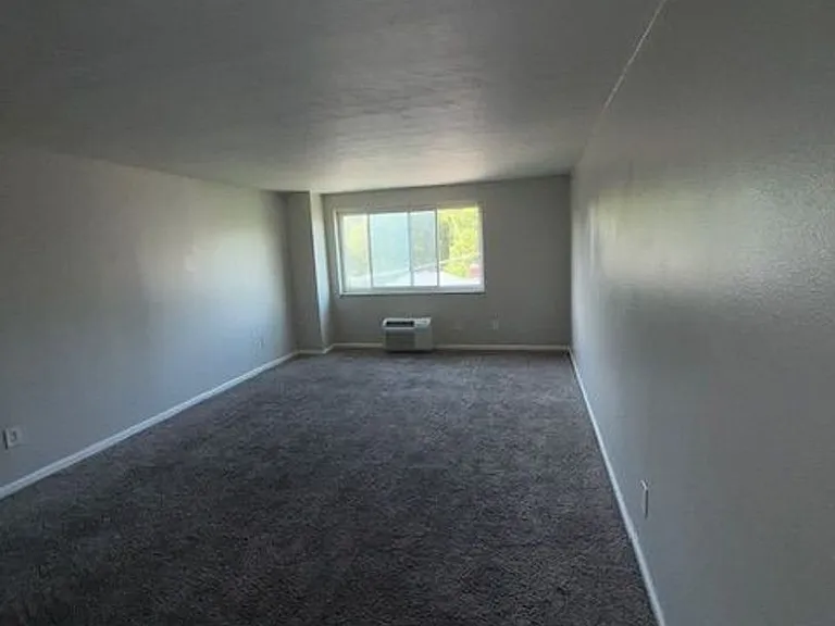 848 Riverview Ter #306 — Photo 10