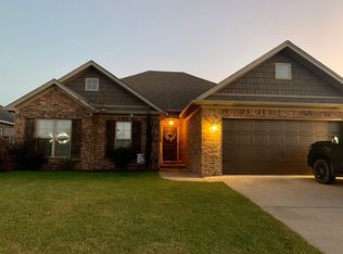 2135 Spring Valley Dr, Conway, AR 72034