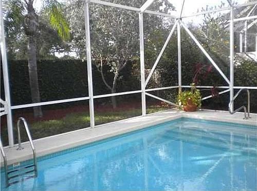 1st image of 2034 Valencia Dr