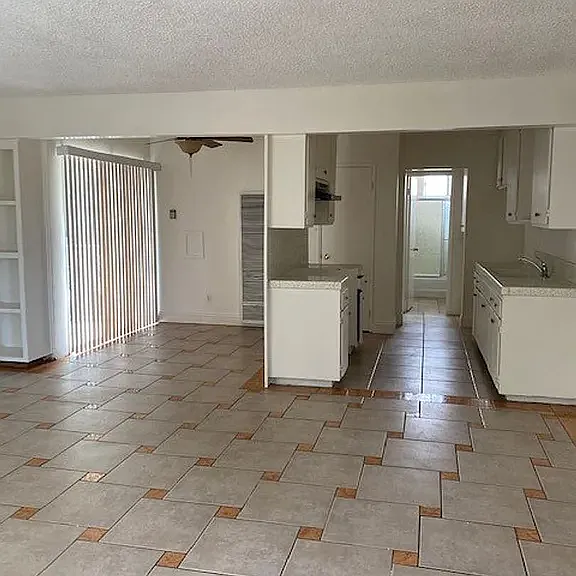 12703 La Cuarta St #2 — Photo 2