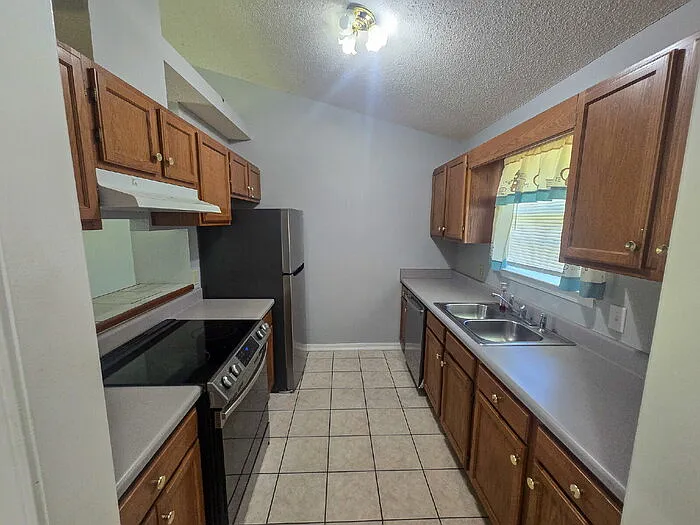 2 bed, 2.0 bath, 1000 sqft, $1,350 — Photo 4