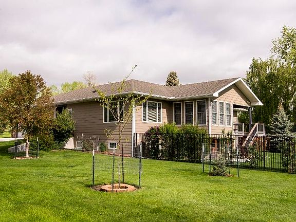 2nd image of 104 Blackfoot Ct