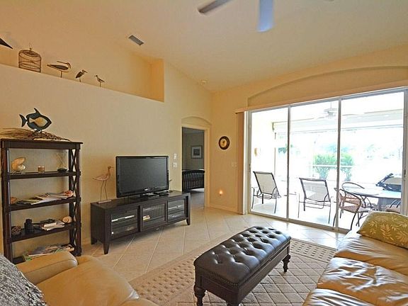 4th image of 8164 Ibis Cove Cir #202