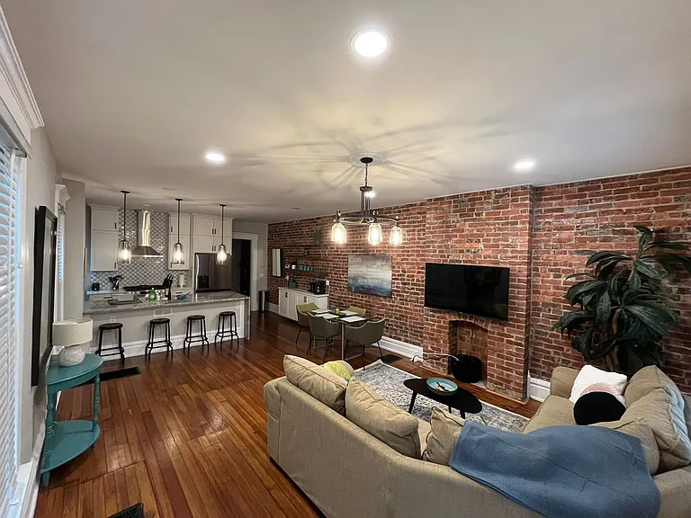 Dennison Ave 866-868 CR — Photo 47