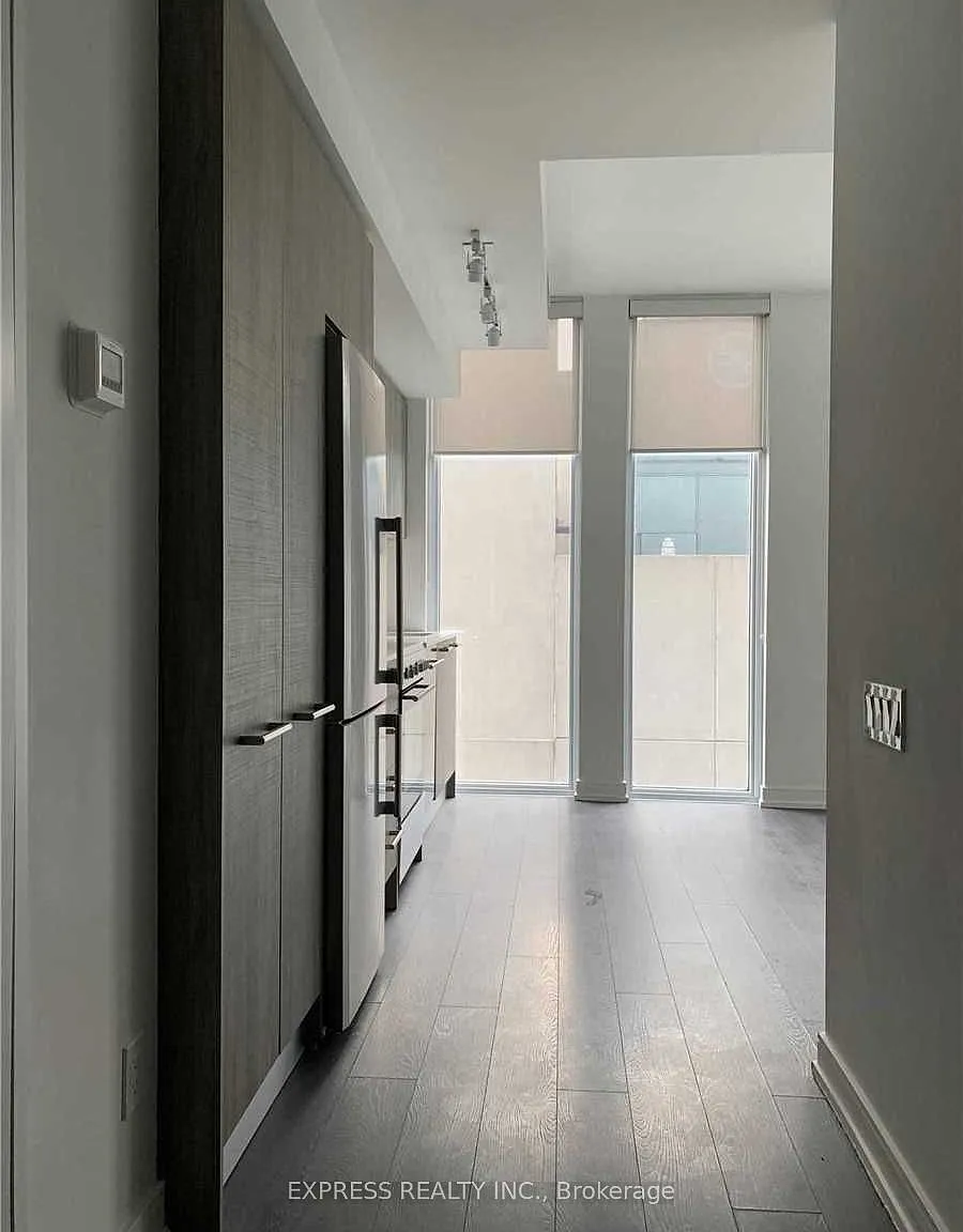 Studio, $1,900 — Photo 4