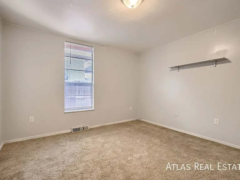 331 N Columbine St #D — Photo 4