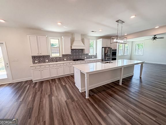 2nd image of 4877 Cooper Farm Dr