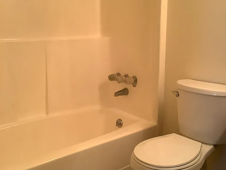 1054 Callahan Dr — Photo 27