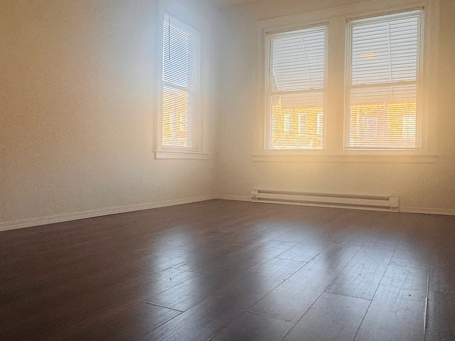 2 bed, 920 sqft, $1,400 — Photo 2