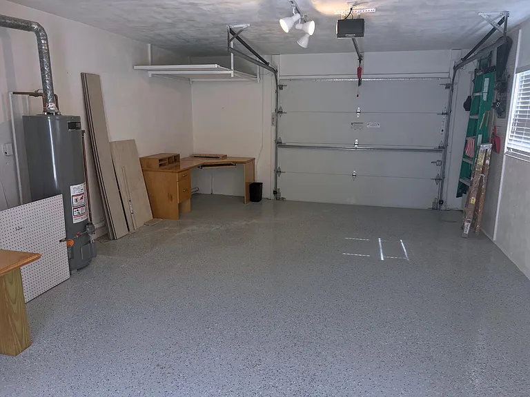 1260 Manor Dr — Photo 44