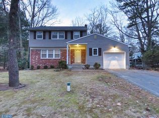 4 Lilac Ln, Medford, NJ 08055