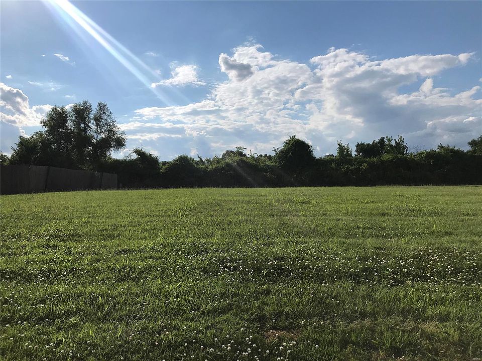1st image of 421 Wilson Park Ln