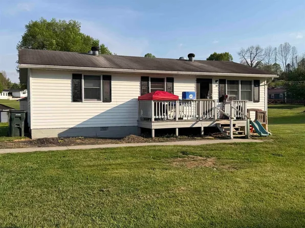 49 Foster St, Buckhannon, WV 26201