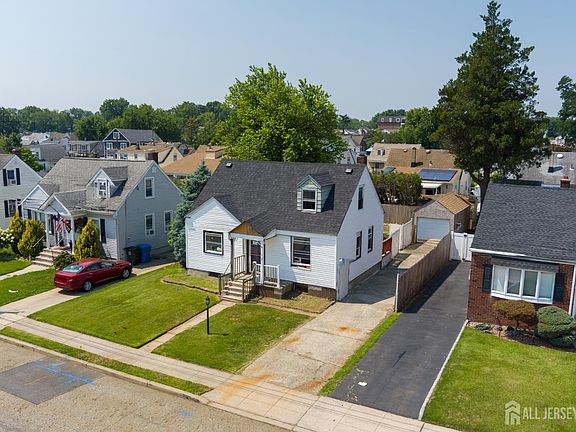 3rd image of 329 Desota Ave