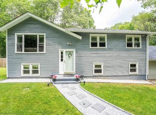 1007 Fish Hill Rd, Coventry, RI 02816