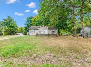 374 Treeland Dr, Clarksville, TN 37040