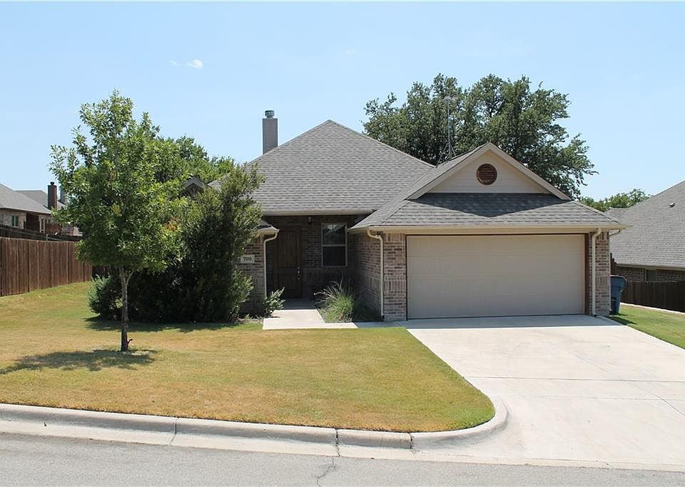 1st image of 709 Westgate Dr