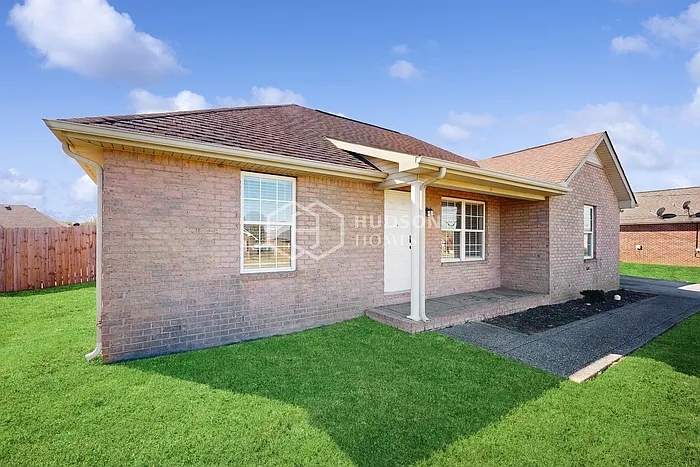 8014 Valencia Dr — Photo 3